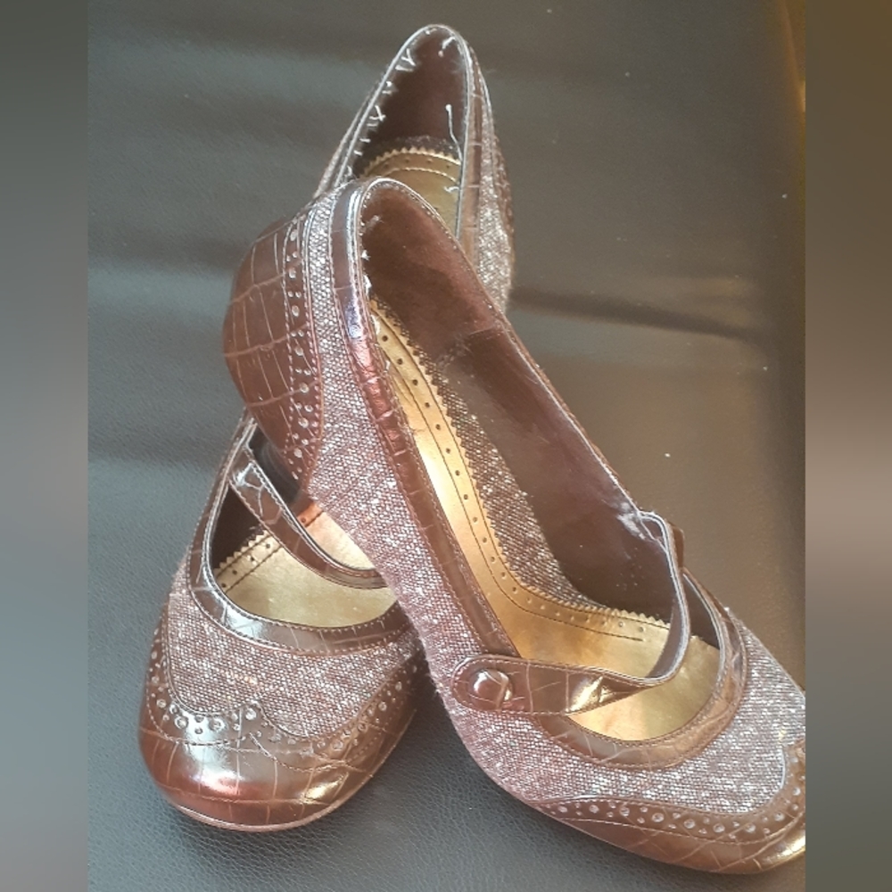 Hot Kiss Low heel Mary Jane shoe 7